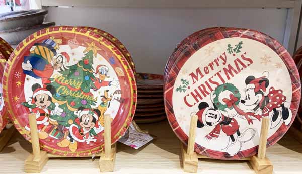 ダイソーのクリスマス2021 ディズニーのお皿